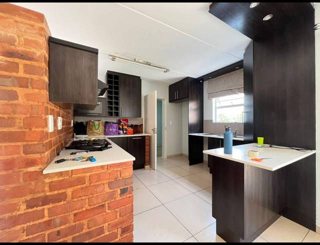 3 BEDROOM PROPERTY TO RENT IN FOURWAYS